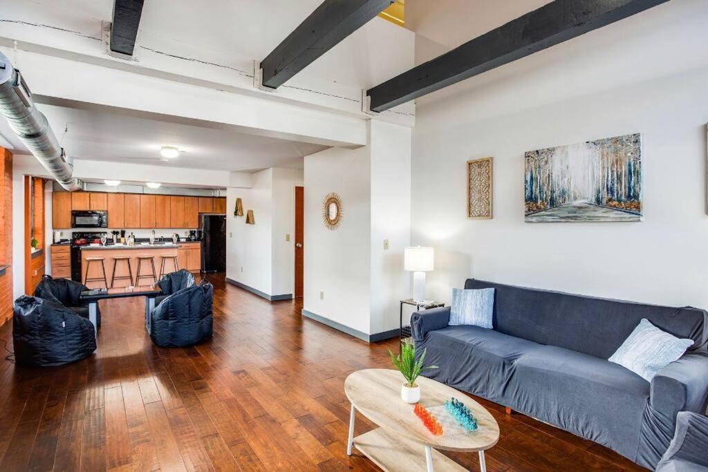 ロチェスター Centric Modern Loft W/ King Beds & Smart Gametableヴィラ エクステリア 写真