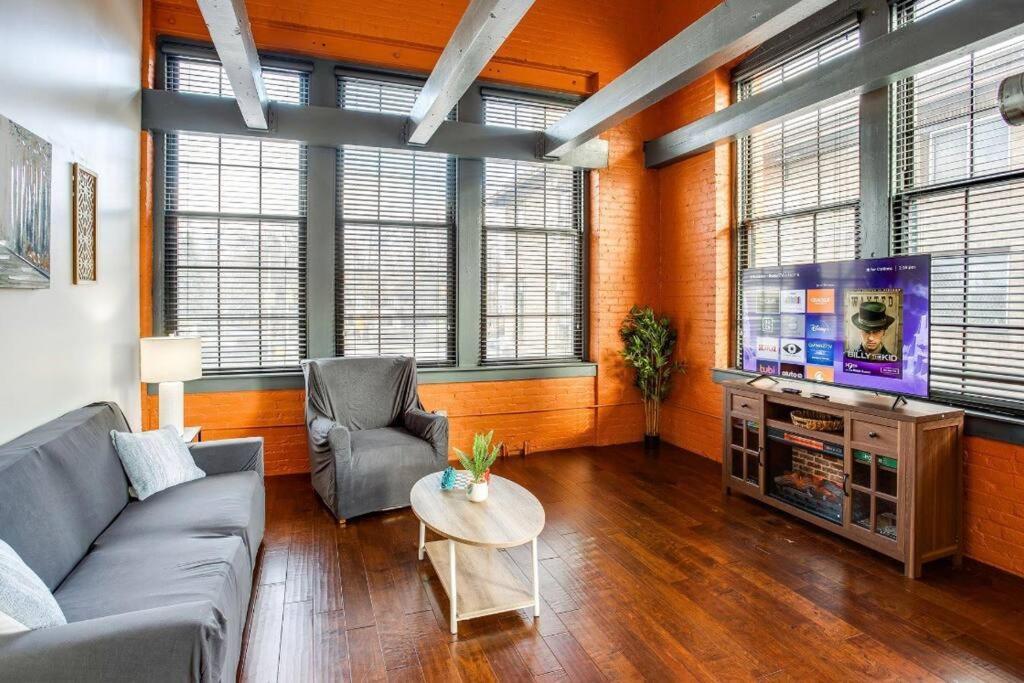 ロチェスター Centric Modern Loft W/ King Beds & Smart Gametableヴィラ エクステリア 写真